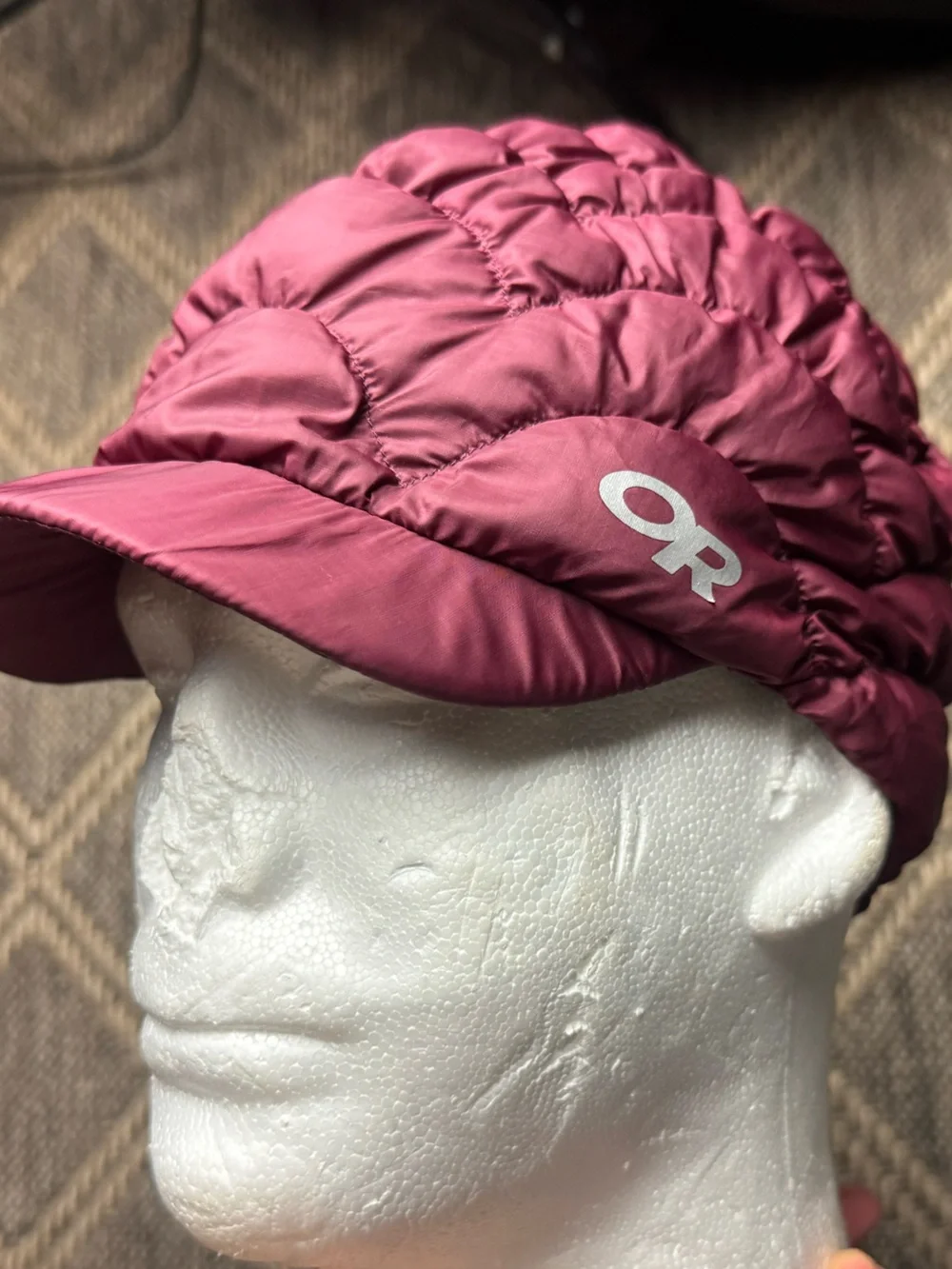 Outdoor Research Aria Visor Beanie - Women's Maroon L/XL